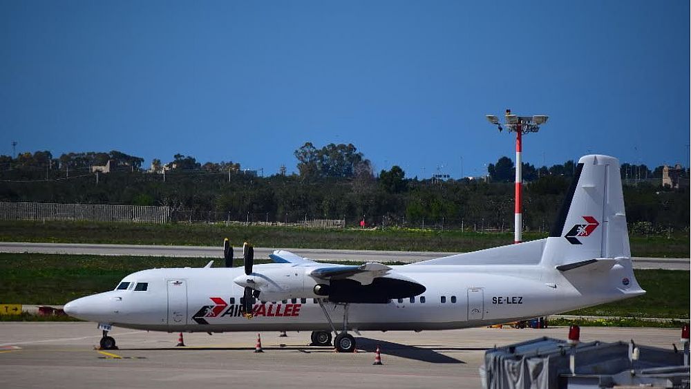 28042016 aeroporto di salerno fokker 50