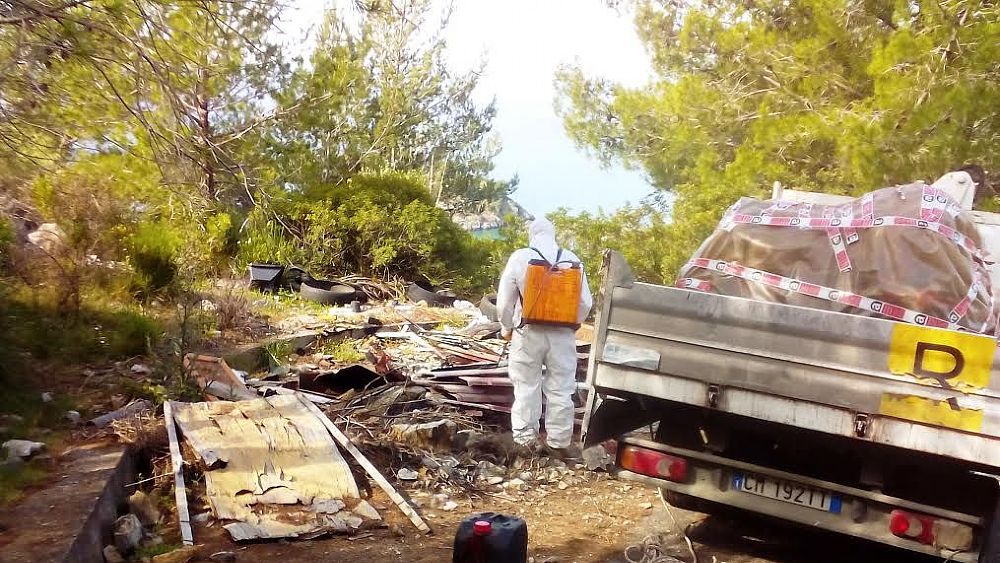 28042016 maxi discarica amianto