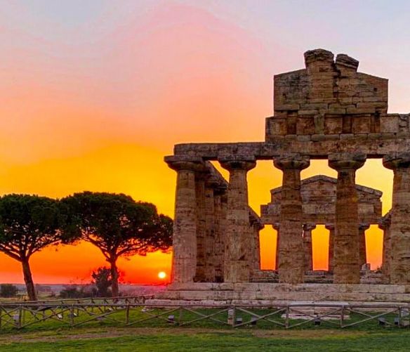28042022 paestum templi al tramonto