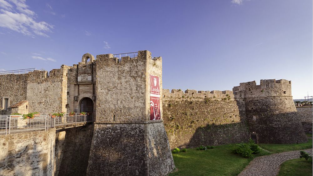28082019 castello di agropoli esterno