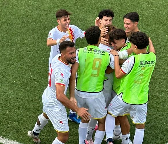 28092024 abbraccio in campo