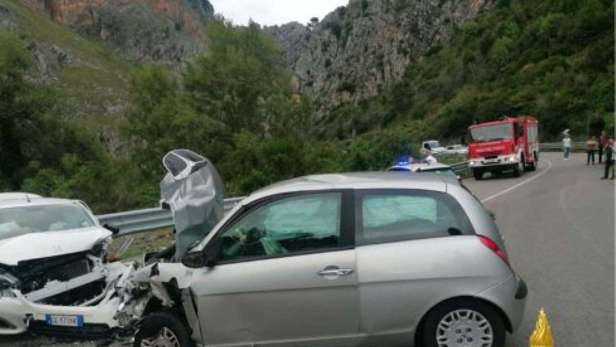 28092024 incidente camerota 28092024 incidente camerota