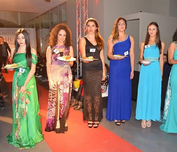 28112016 miss con i piatti della dieta mediterranea