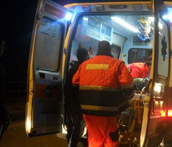 28122017 ambulanza notte indicente