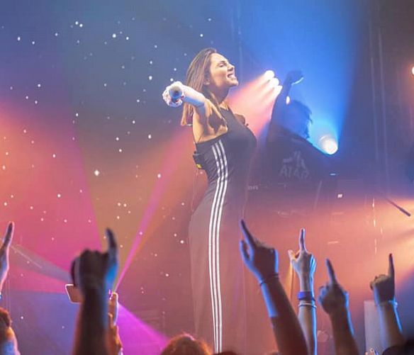 28122019 anna tatangelo live