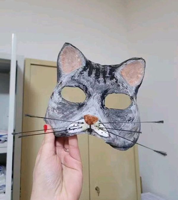 maschera carnevale in cartapesta a mano gatto
