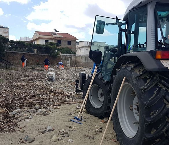 29032018 foto pulizia spiaggia lungomare