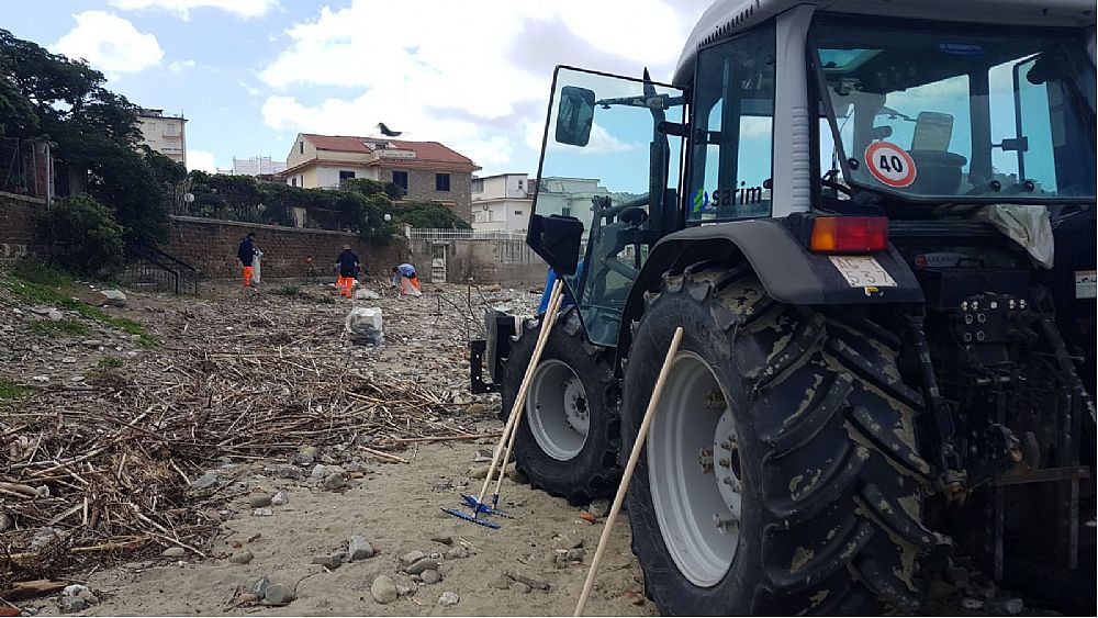 29032018 foto pulizia spiaggia lungomare