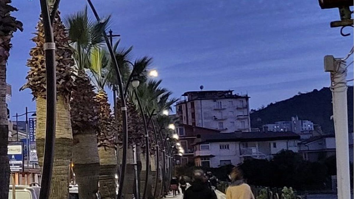 29032024 lungomare di agropoli led 29032024 lungomare di agropoli led