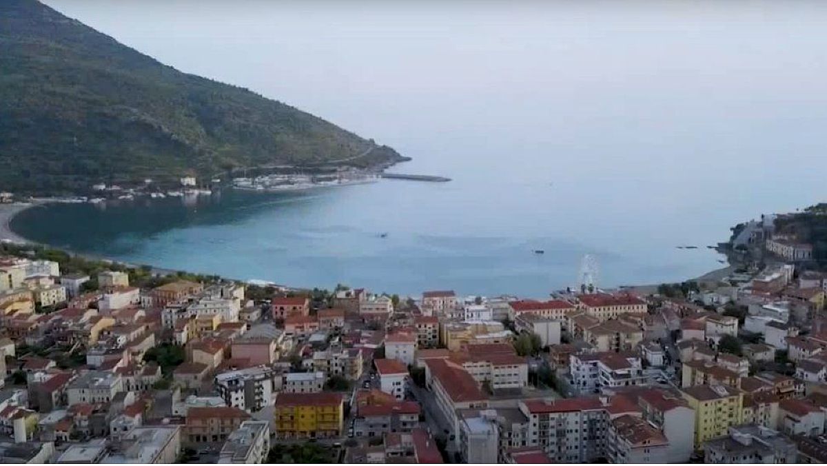 29032024 sapri tra uomo e mare