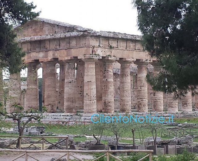 29042015 paestum vacanze