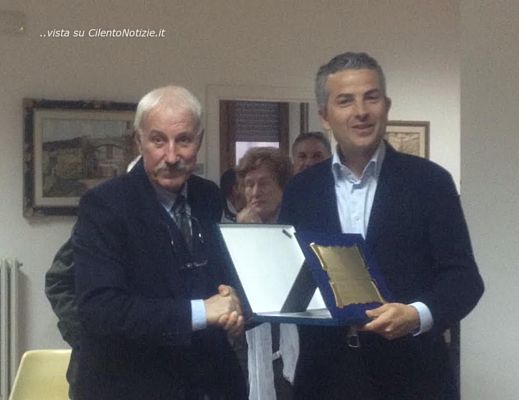 29042015 sindaco da encomio