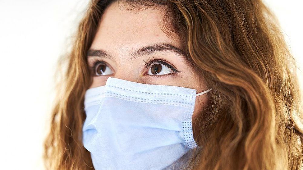 29062020 ragazza mascherina covid