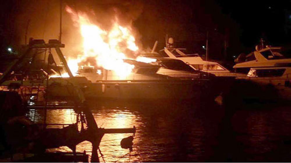 29082016 Incendio Barche