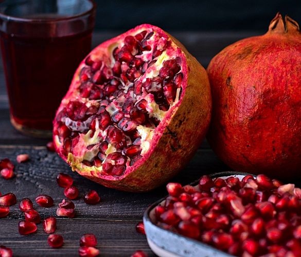 Nisia-Orsola-La-Greca-Romano foto - 29112021 melograno rosso