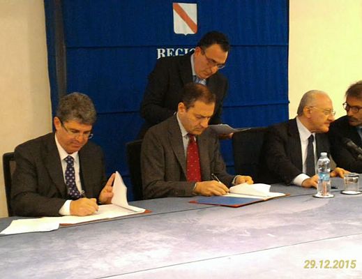 29122015 firma accordo cava