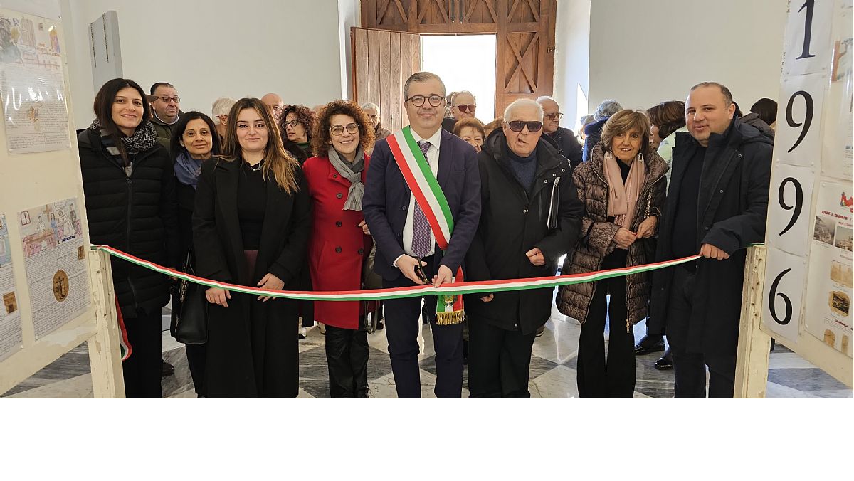 29122025 taglio nastro mostra