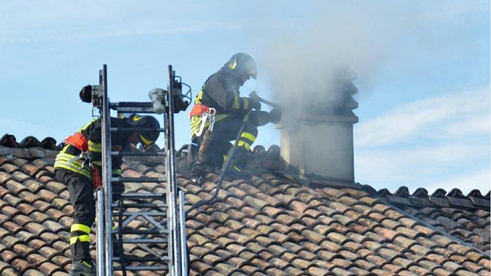 30012017 incendio canna fumaria