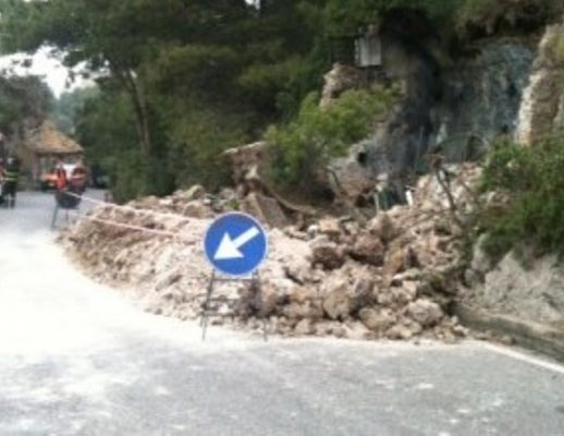 30032013 maiori frana rudere