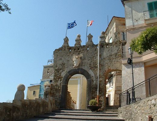 30092013 Agropoli la porta storica