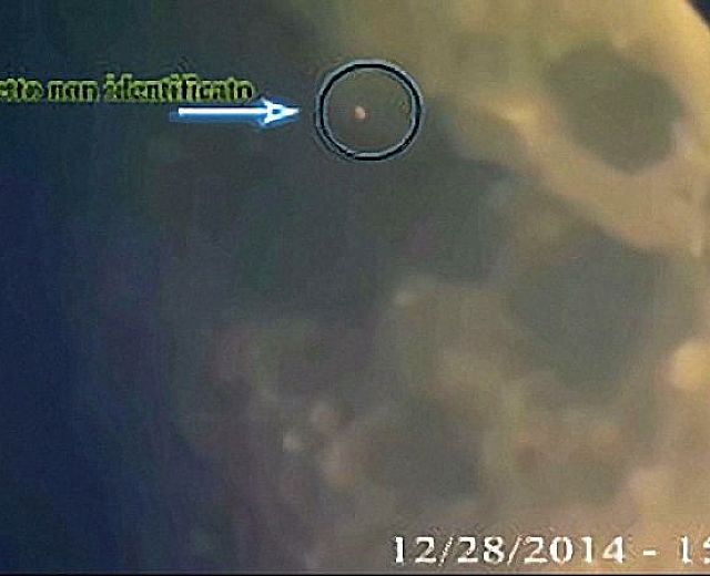 30122014 ufo sul suolo lunare