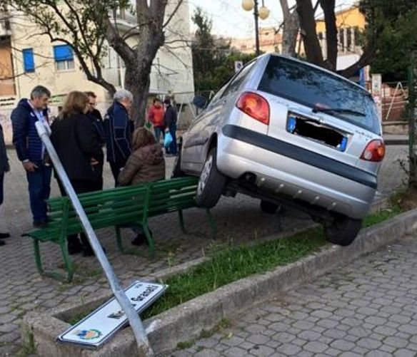 31032016 cronaca salerno auto