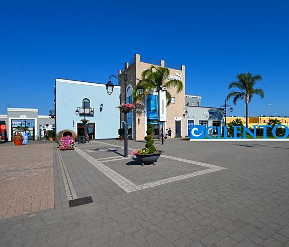 31032023 foto cilento outlet ingresso