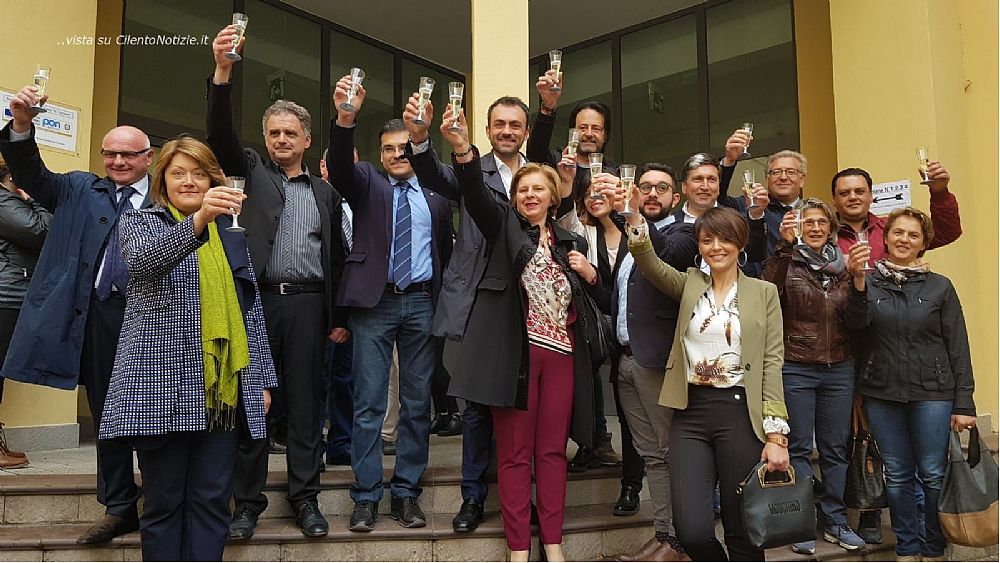 31052019 SINDACO CAVALLONE E MAGGIORANZA SALA CONSILINA