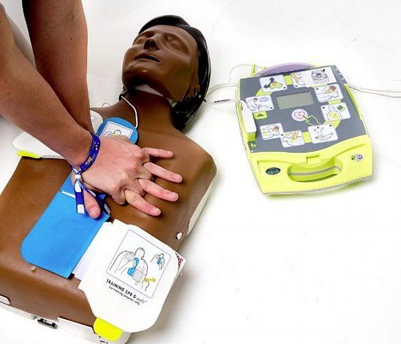 31052024 corso defibrillatore