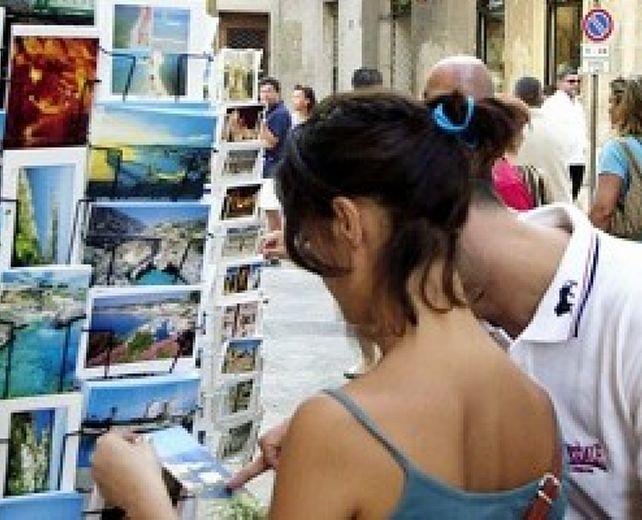 31072014 turisti per strada