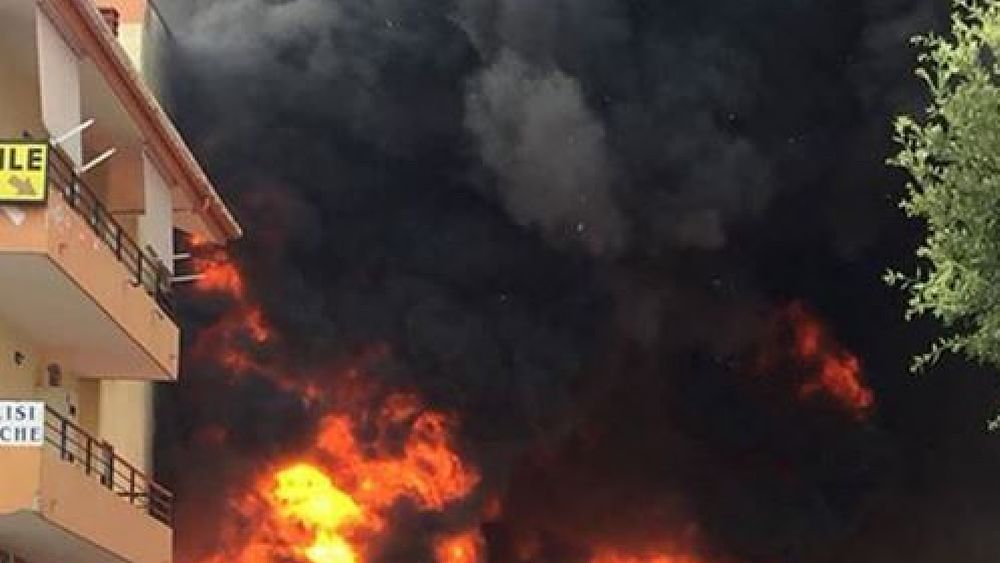 31072018 incendio tessile capaccio