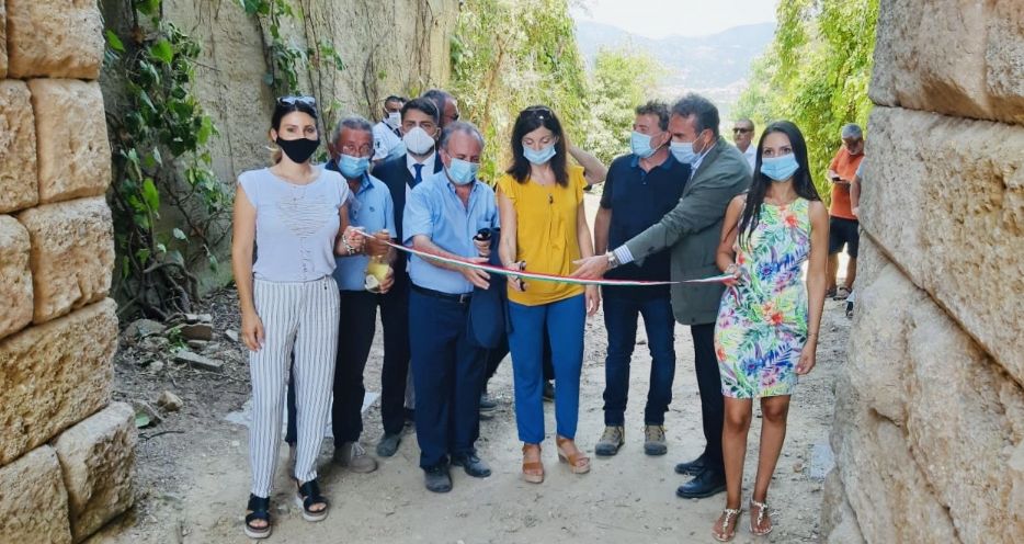 riapertura porta rosa