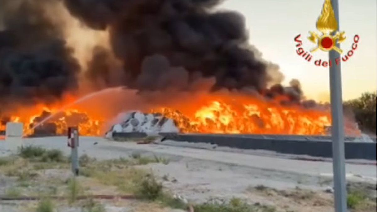 31072024 incendio ecoballe