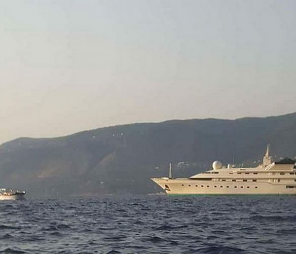 31082017 megayacht Kingdom 5KR