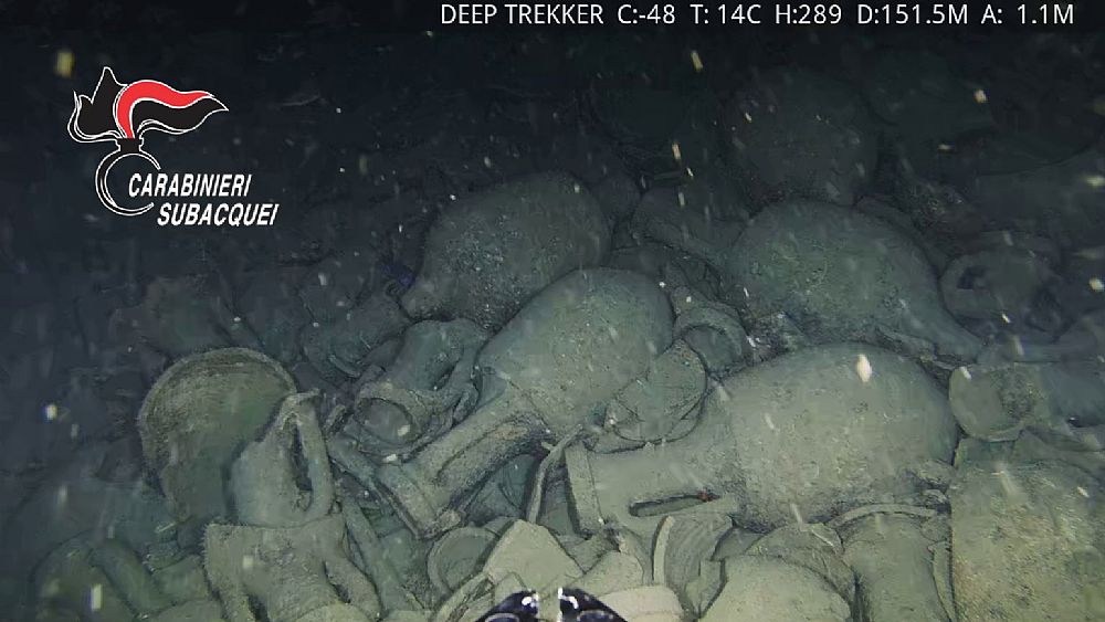 31082023 anfore relitto al largo di pisciotta sa