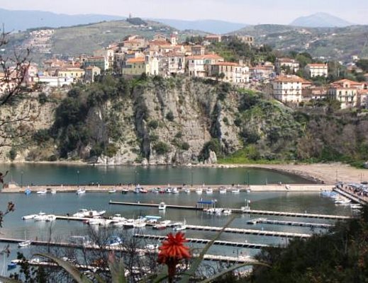 Agropoli vecchia dal porto