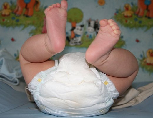 Paolo-Abbate foto - Bambino con pannolino