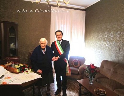 Baronissi festeggia Filomena Paolillo 01