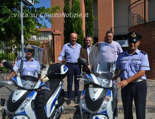 Consegna scooter bellizzi polizia municipale