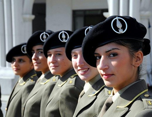 Donne arruolate nelle Forze Armate