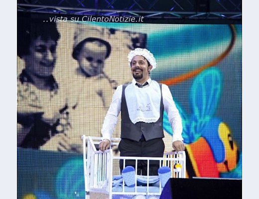 Foto Brignano spettacolo palasele