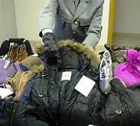 Gdf sequestro capi contraffatti