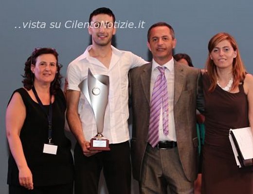 Il vincitore DYLAN ZUCCARELLI con gli organizzatori