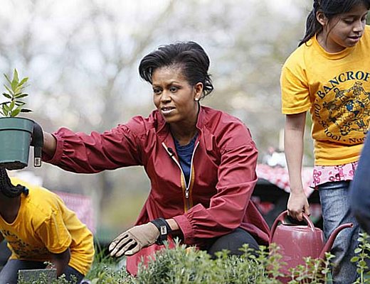 Michelle Obama cura l orto