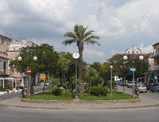 Piazza Marconi di Casal Velino Piazza Marconi di Casal Velino