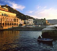 Santa Maria di Castellabate Porte Le Gatte