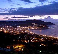 agropoli vista di notte