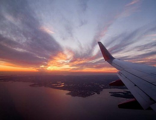 ali aereo dal finestrino