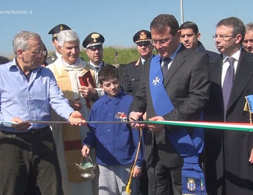 aversana nastro00000000