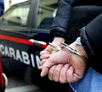 carabinieri manette